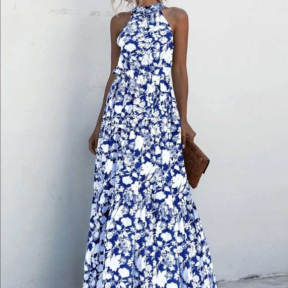 Halter maxi Dress - Picture 6 of 7